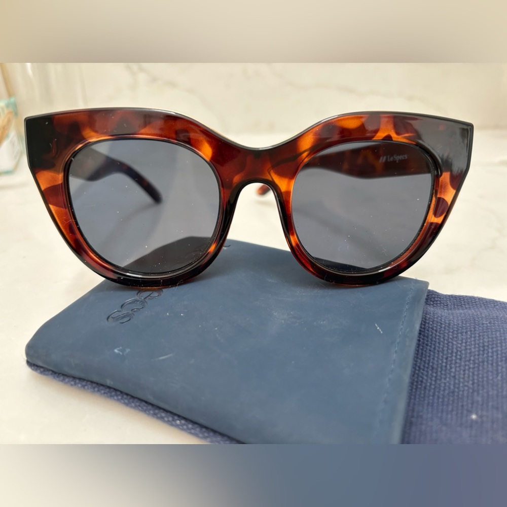 Le specs air heart tortoise